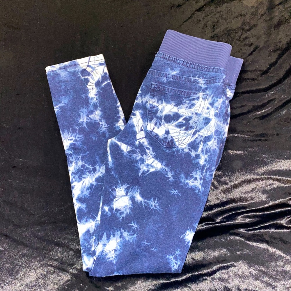 Girls tie dye blue jeans